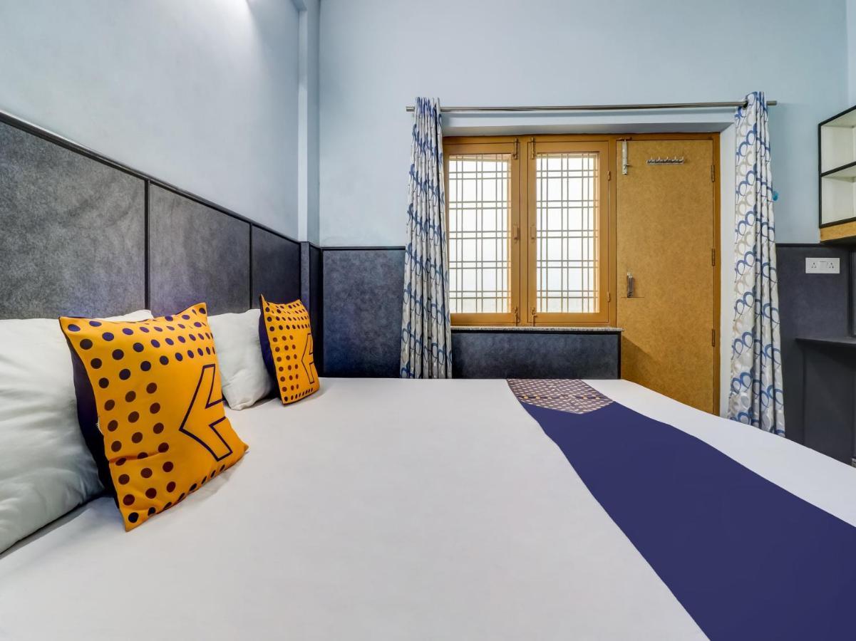 Spot On 82236 Aryan Home Stay Jhajra Экстерьер фото