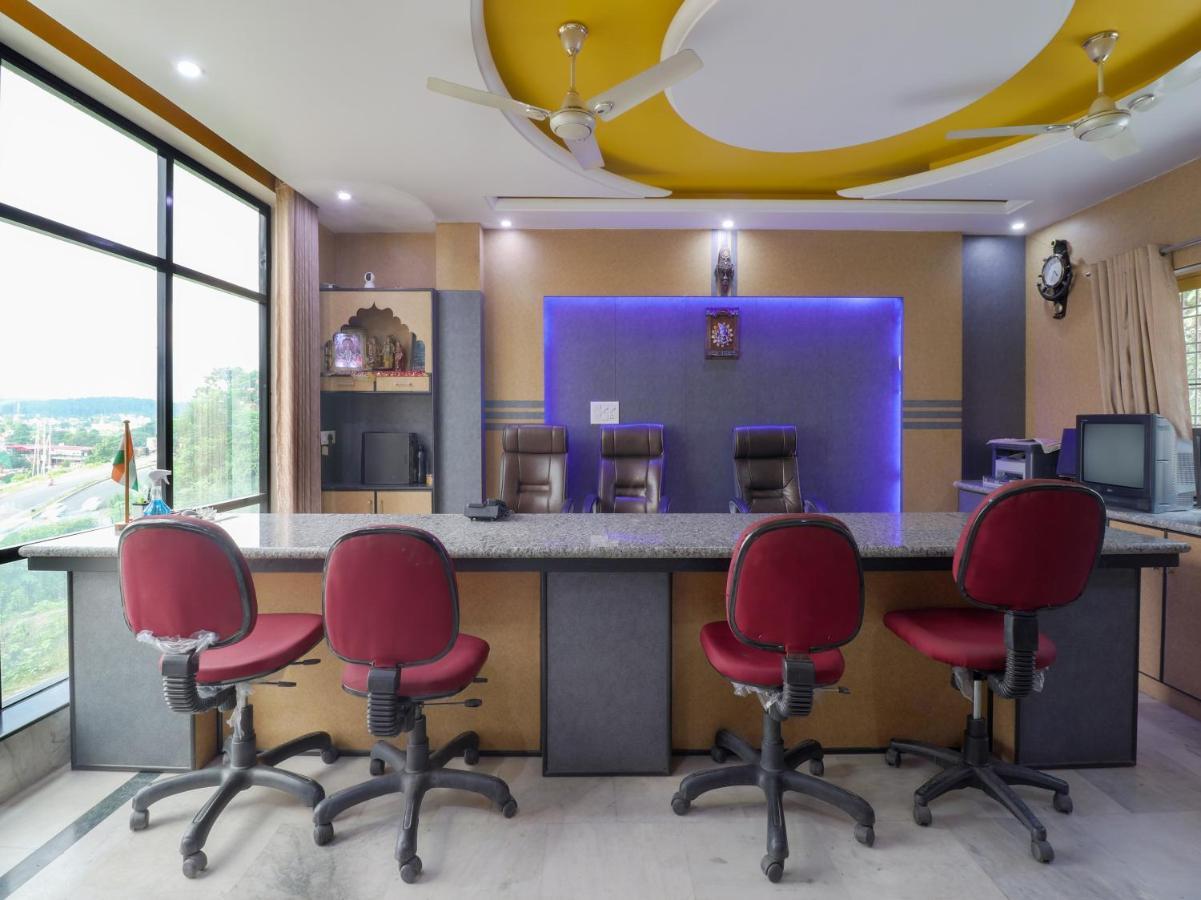Spot On 82236 Aryan Home Stay Jhajra Экстерьер фото