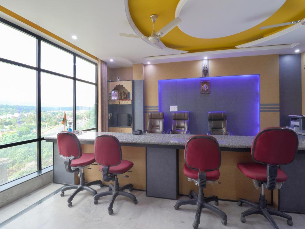Spot On 82236 Aryan Home Stay Jhajra Экстерьер фото